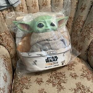 Mandalorian Star Wars toy